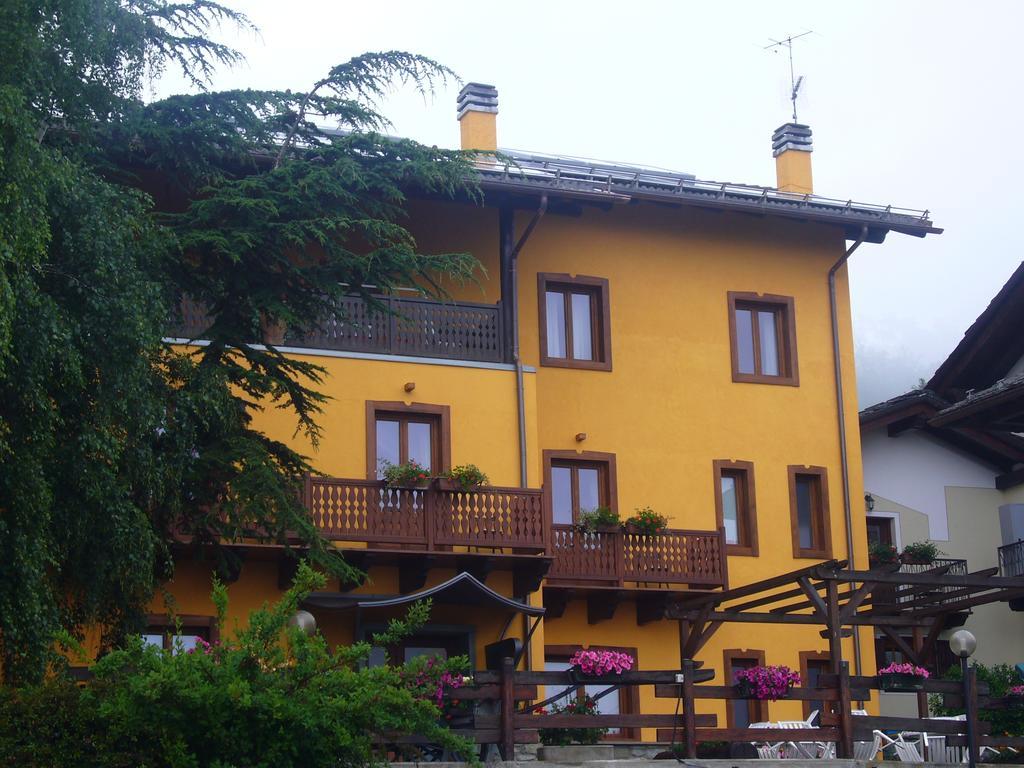 Hotel La Maison Du Bon Megnadzo Doues Esterno foto