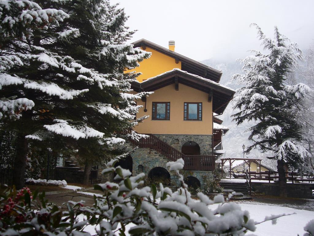 Hotel La Maison Du Bon Megnadzo Doues Esterno foto