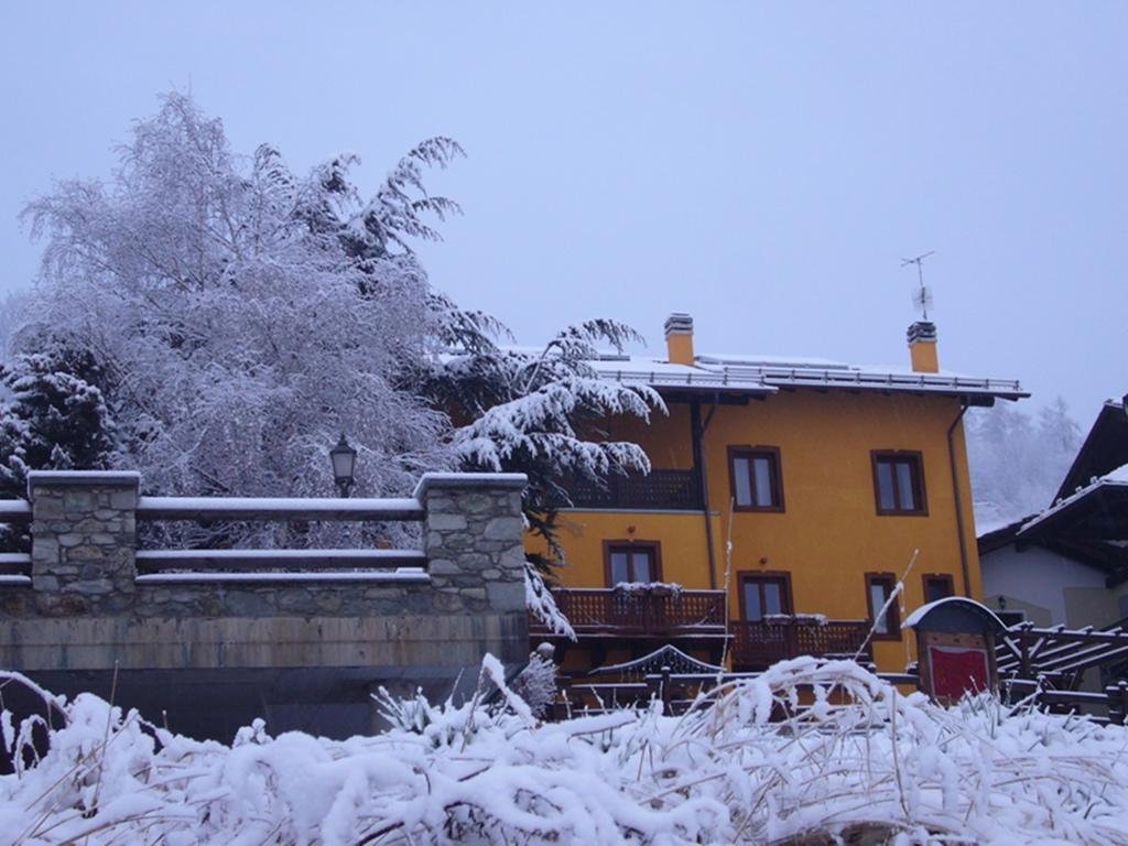 Hotel La Maison Du Bon Megnadzo Doues Esterno foto