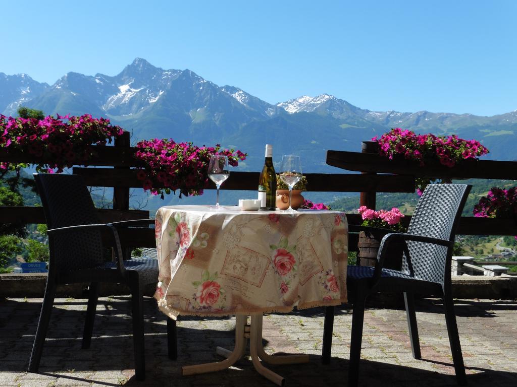 Hotel La Maison Du Bon Megnadzo Doues Esterno foto