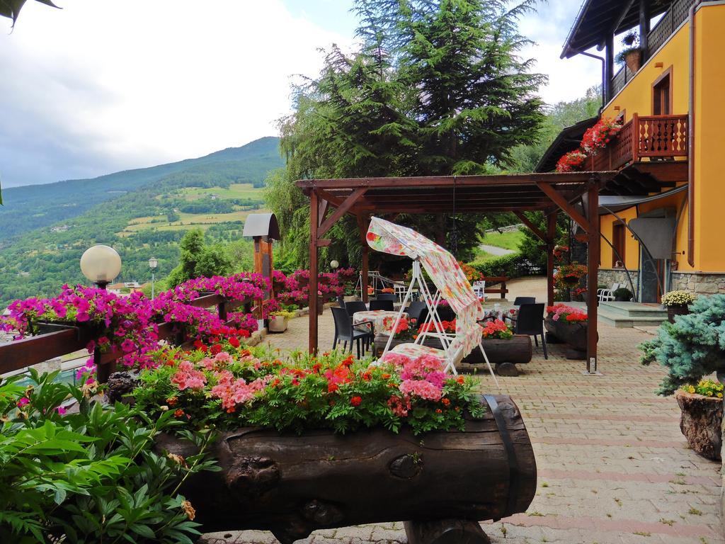 Hotel La Maison Du Bon Megnadzo Doues Esterno foto