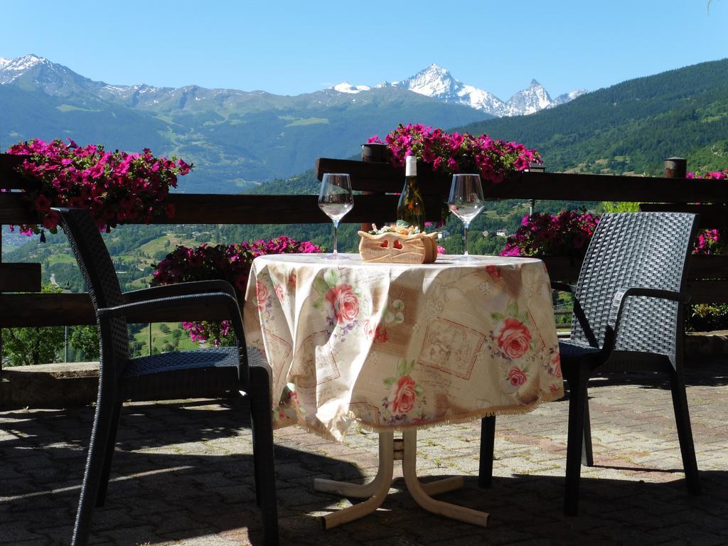 Hotel La Maison Du Bon Megnadzo Doues Esterno foto